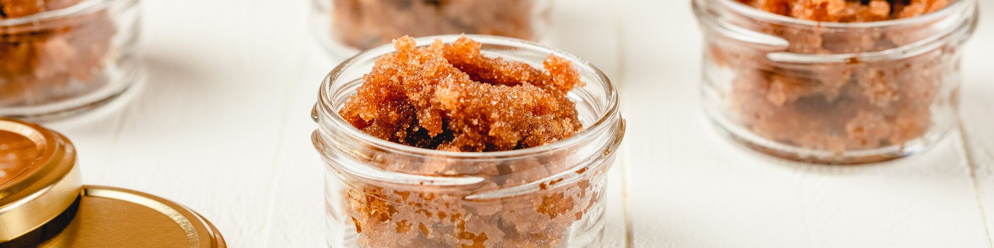 Web_Slider_Image-BrownSugarLipScrub10