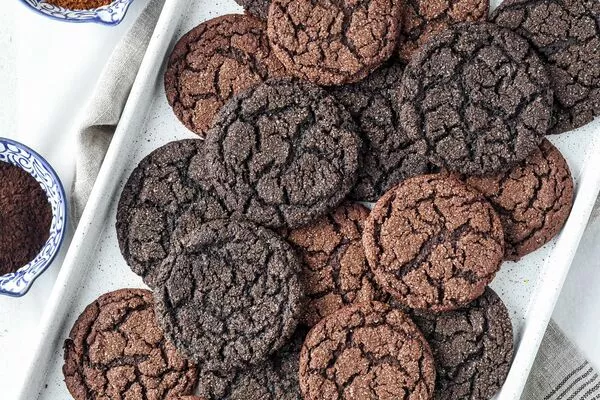 Web_Recipe_Description_Image-ChocolateSugarCookies.jpg